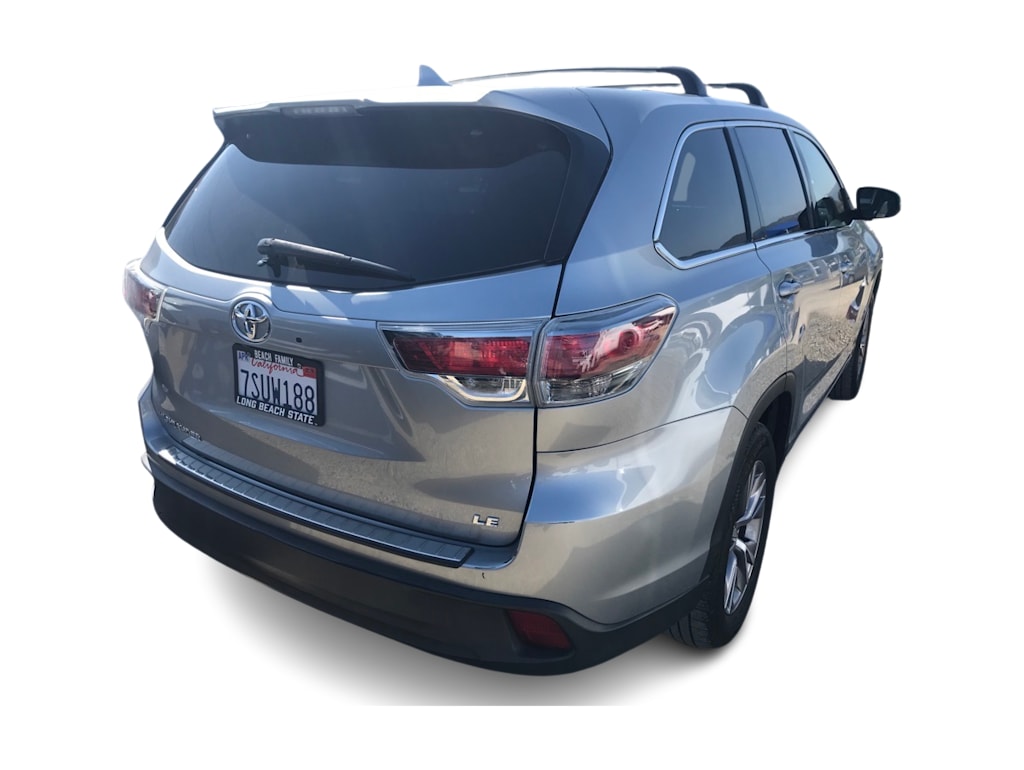 2016 Toyota Highlander LE 11