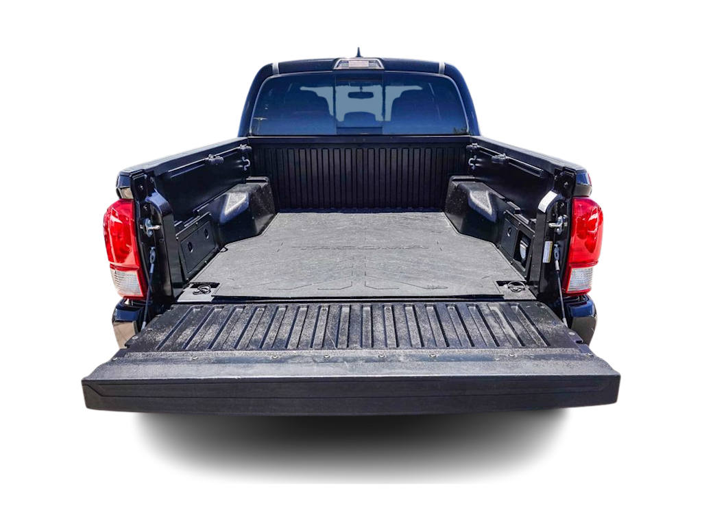Thumbnail: 2017 Toyota Tacoma - 16
