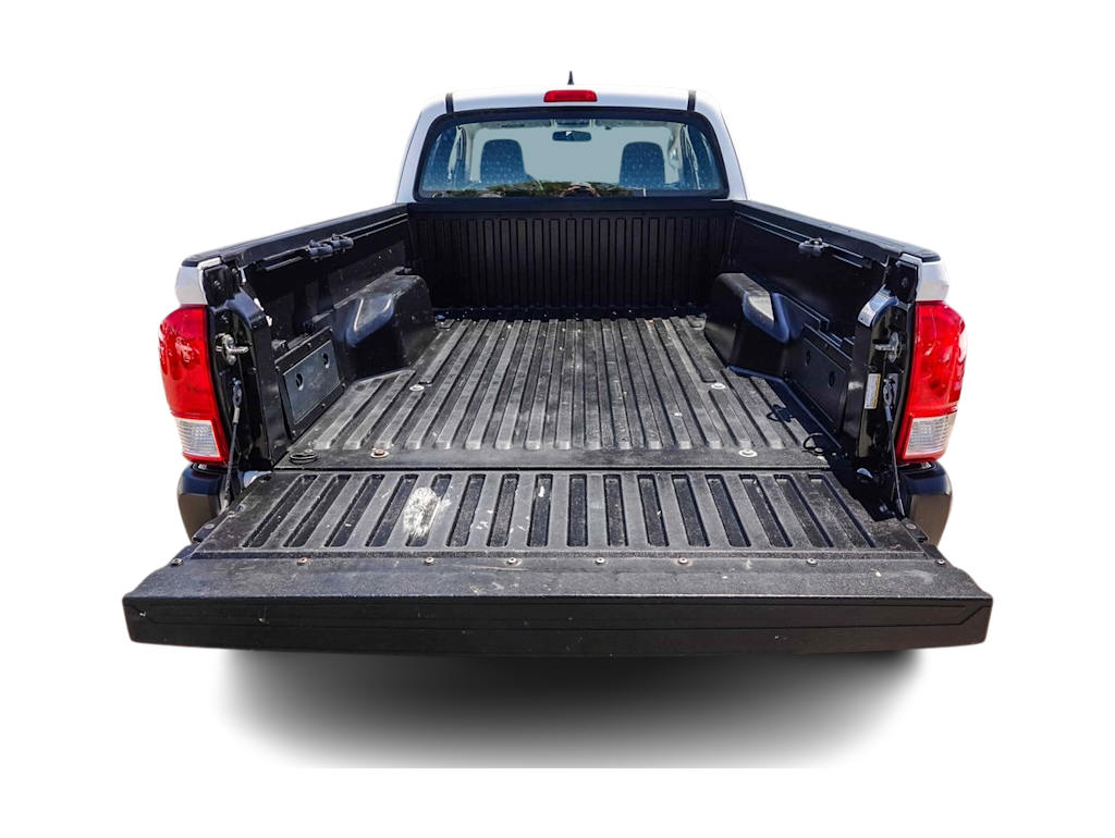 Thumbnail: 2017 Toyota Tacoma - 15