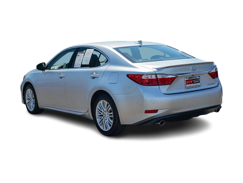 Thumbnail: 2015 Lexus ES - 3