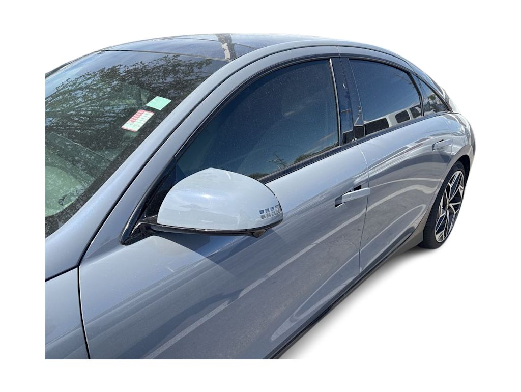 Thumbnail: 2023 Hyundai Ioniq 6 - 3