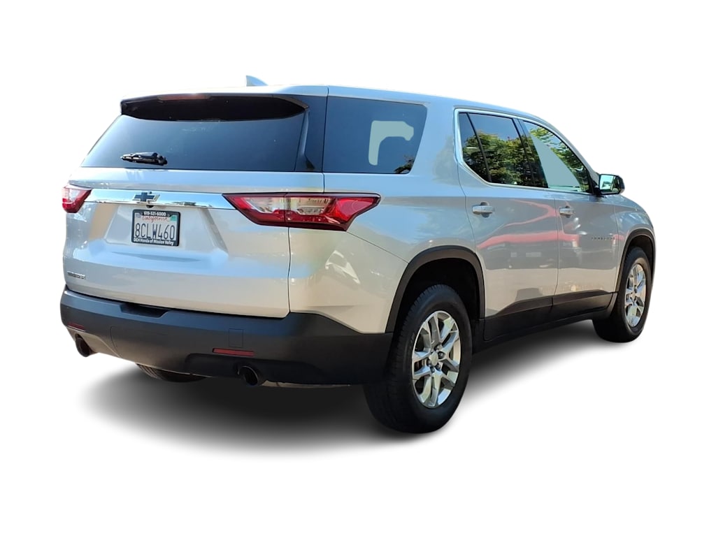 Thumbnail: 2018 Chevrolet Traverse - 14
