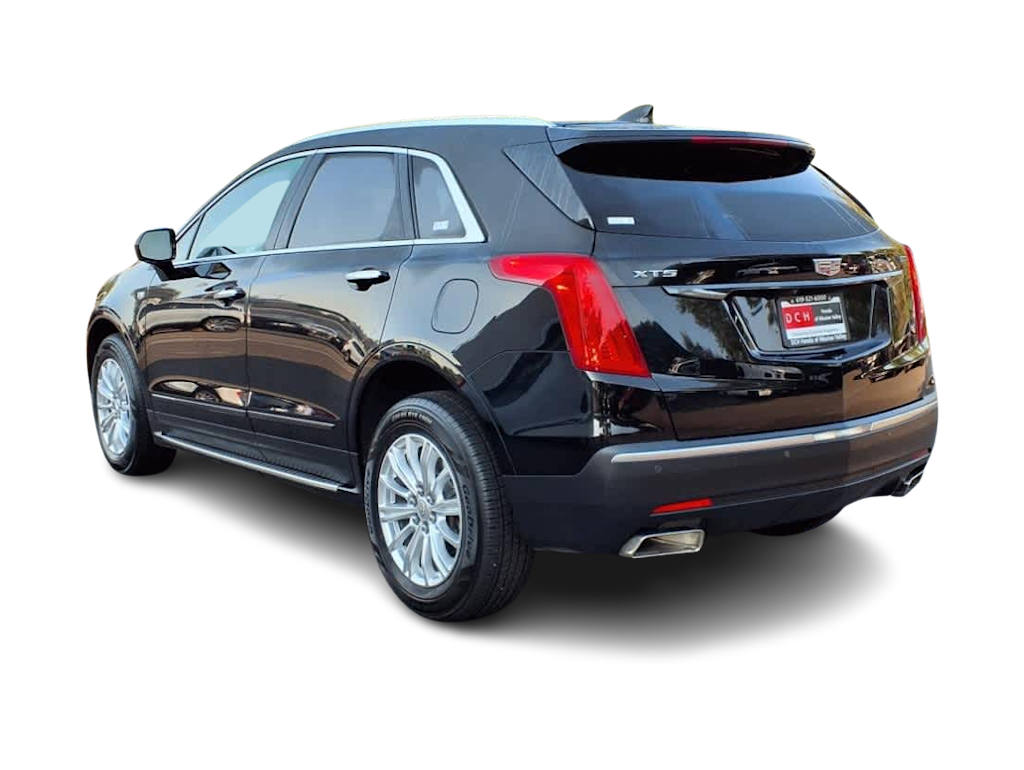 Thumbnail: 2017 Cadillac XT5 - 3