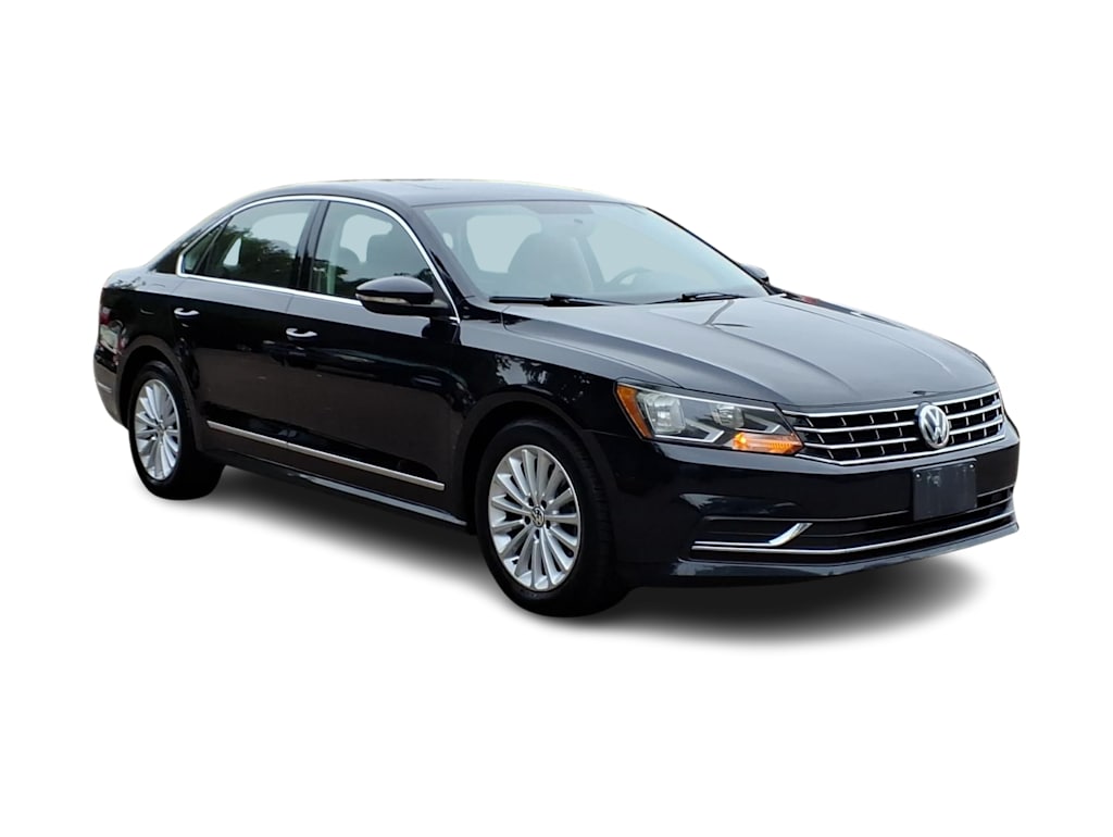 Thumbnail: 2017 Volkswagen Passat - 14