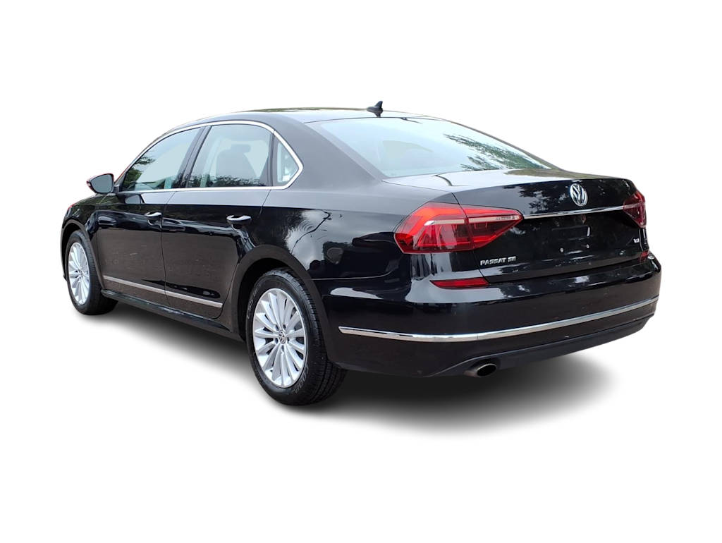 Thumbnail: 2017 Volkswagen Passat - 3