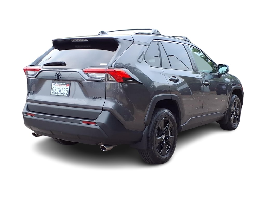 Thumbnail: 2020 Toyota RAV4 - 15