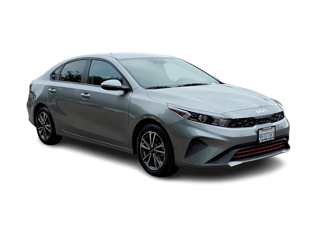 Thumbnail: 2023 Kia Forte - 14