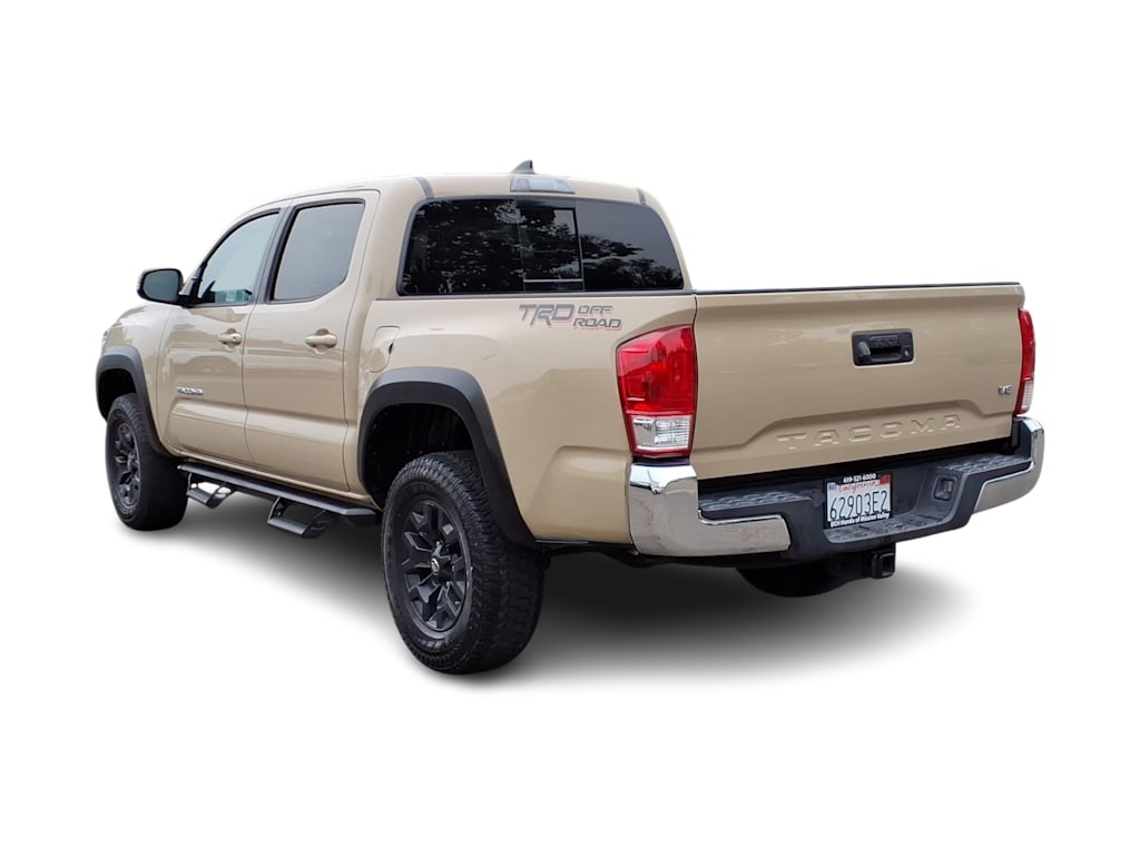 Thumbnail: 2017 Toyota Tacoma - 3