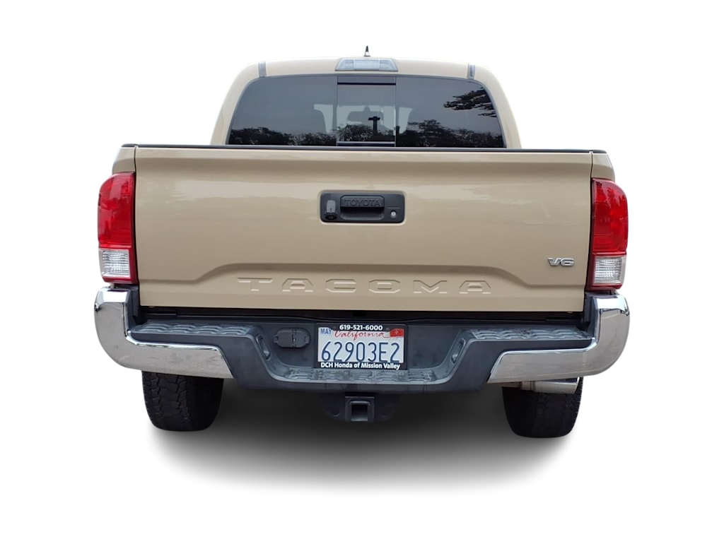 Thumbnail: 2017 Toyota Tacoma - 4
