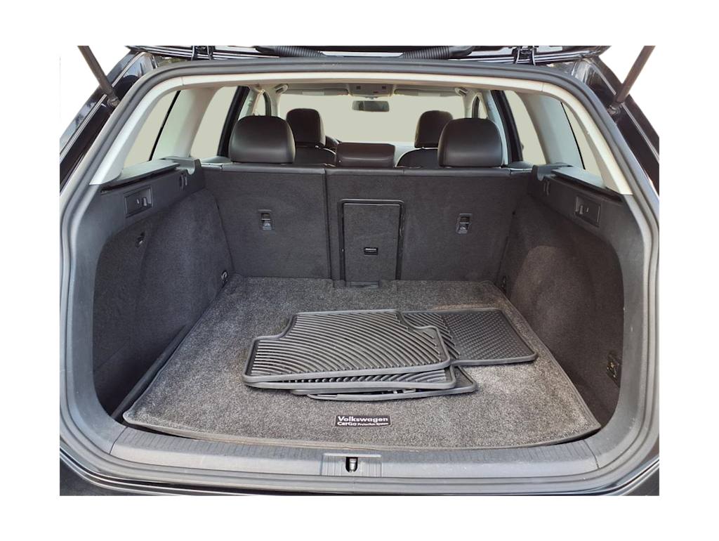 Thumbnail: 2015 Volkswagen Golf - 12