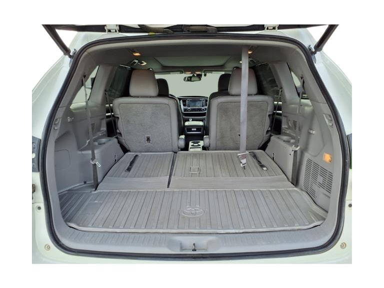 2016 Toyota Highlander Limited 12