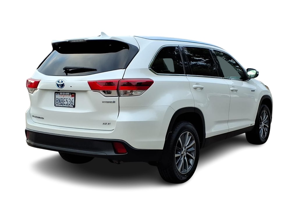 Thumbnail: 2019 Toyota Highlander - 14