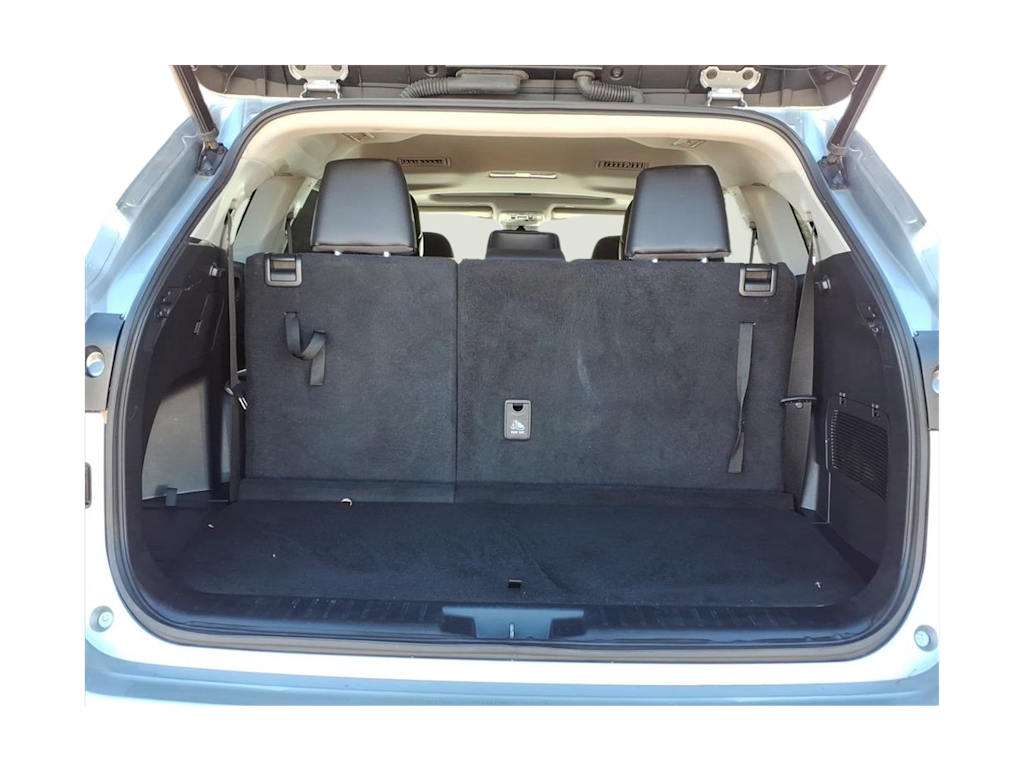 Thumbnail: 2023 Toyota Highlander - 12