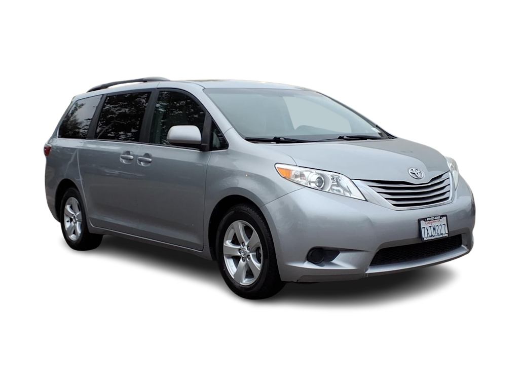 Thumbnail: 2017 Toyota Sienna - 13