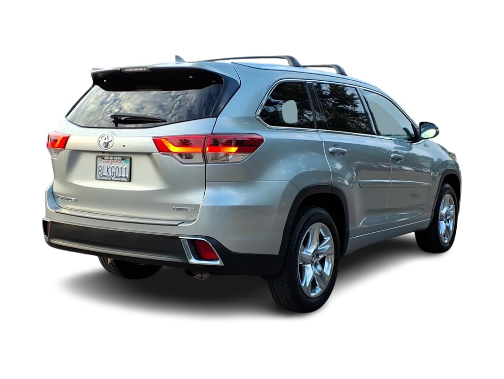 Thumbnail: 2019 Toyota Highlander - 15