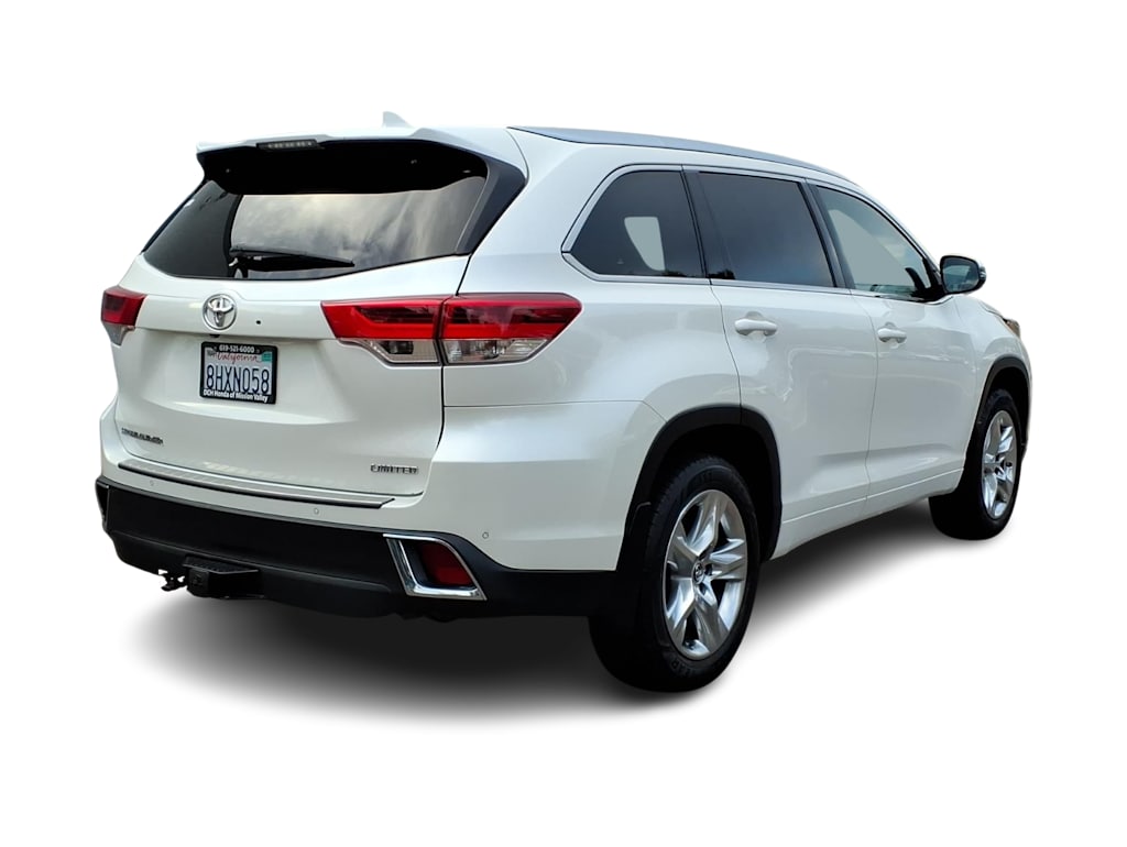 Thumbnail: 2019 Toyota Highlander - 14
