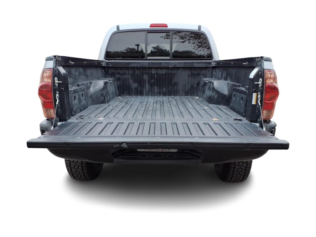 Thumbnail: 2015 Toyota Tacoma - 14