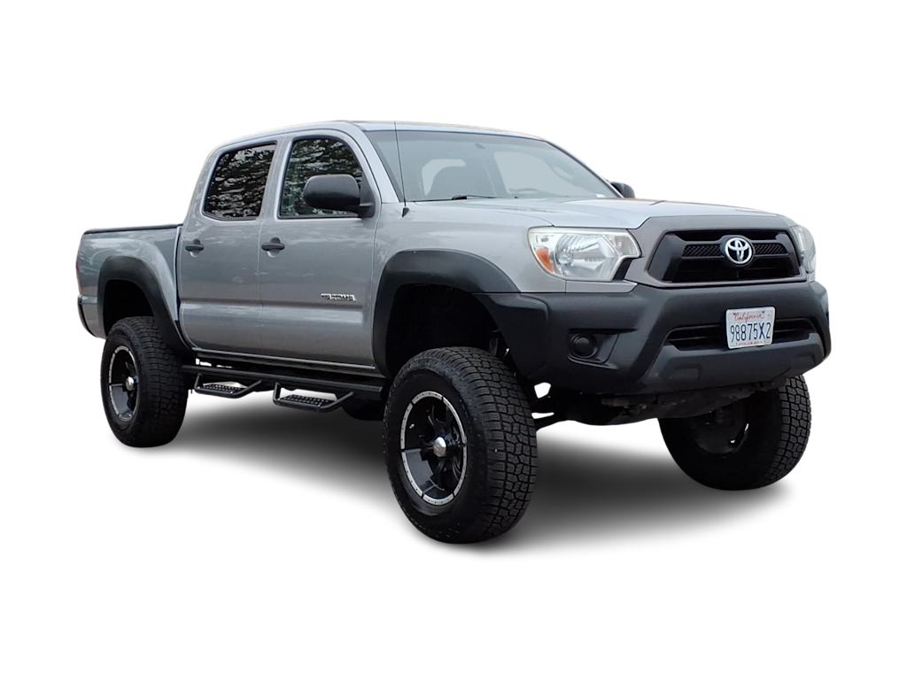 Thumbnail: 2015 Toyota Tacoma - 3