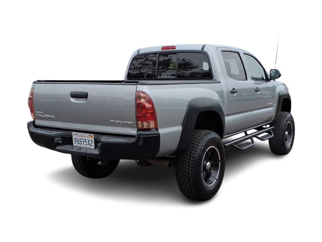 Thumbnail: 2015 Toyota Tacoma - 15