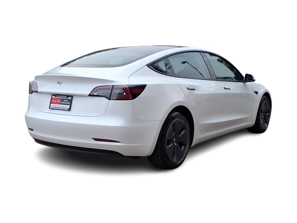 Thumbnail: 2023 Tesla Model 3 - 14