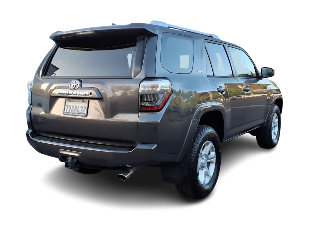 Thumbnail: 2016 Toyota 4Runner - 14