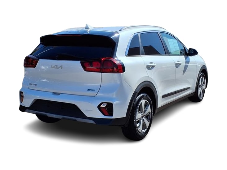 2022 Kia Niro LX 16