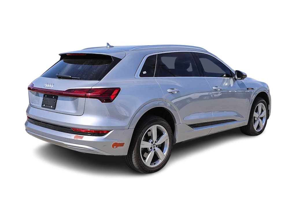 Thumbnail: 2019 Audi e-tron - 15
