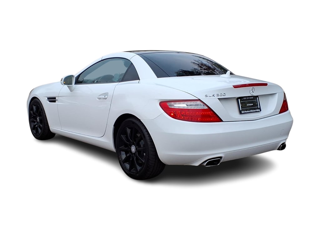 Thumbnail: 2016 Mercedes-Benz SLK - 3
