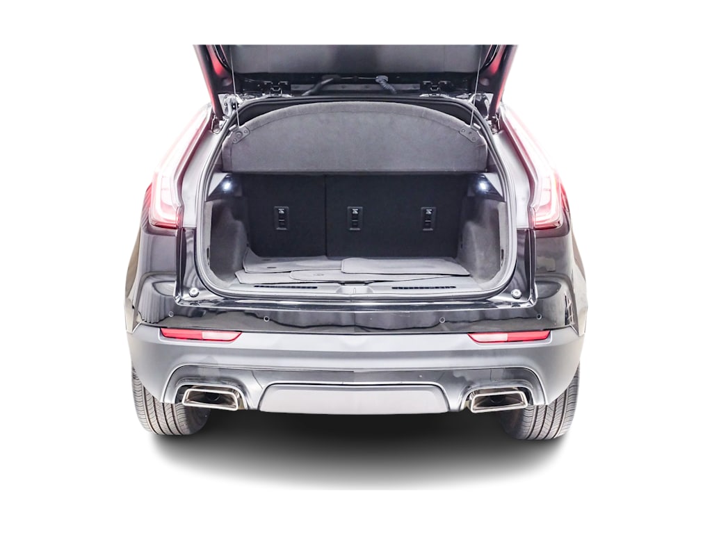 Thumbnail: 2023 Cadillac XT4 - 32