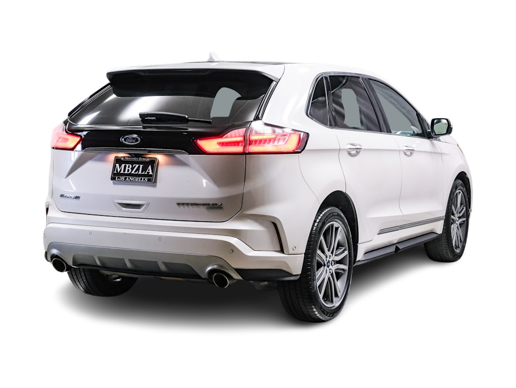 Thumbnail: 2019 Ford Edge - 17