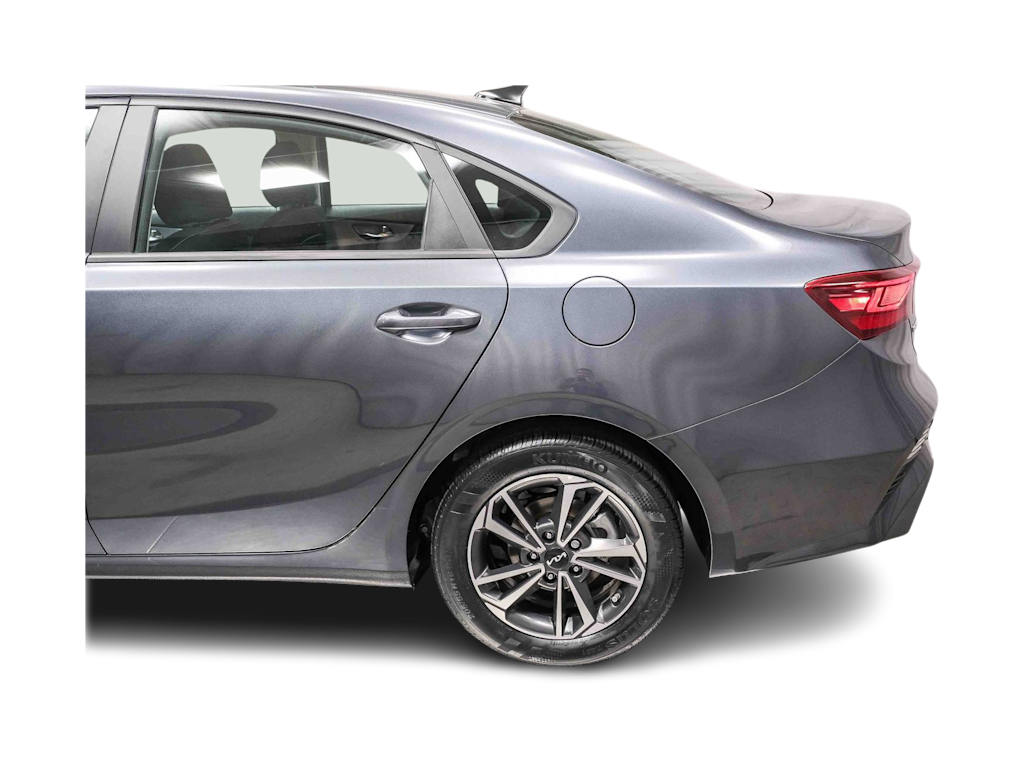 Thumbnail: 2024 Kia Forte - 3