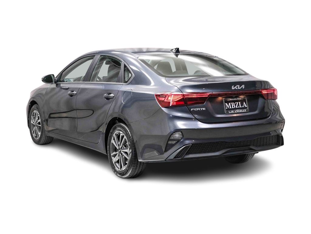 Thumbnail: 2024 Kia Forte - 4