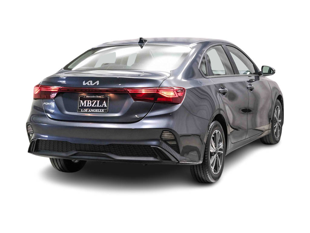 Thumbnail: 2024 Kia Forte - 17