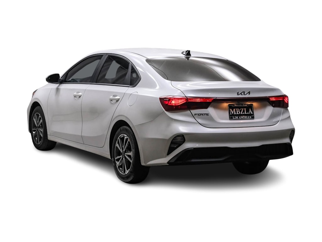 Thumbnail: 2023 Kia Forte - 3
