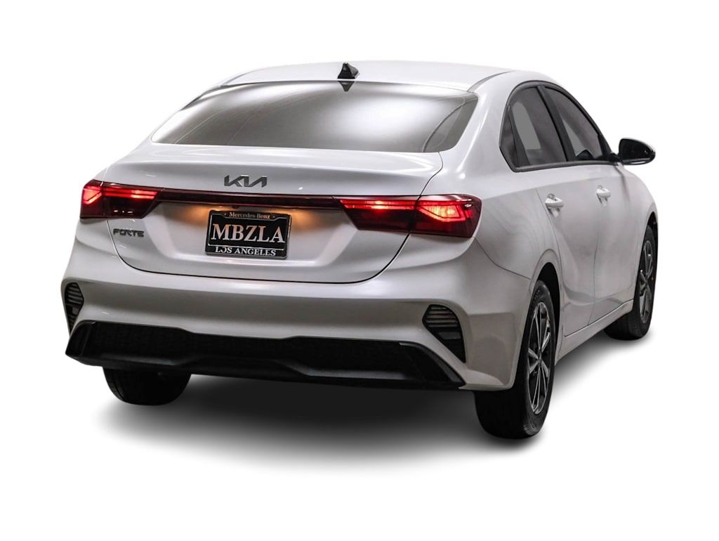 Thumbnail: 2023 Kia Forte - 17