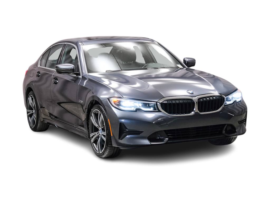 Thumbnail: 2022 BMW 3 Series - 18