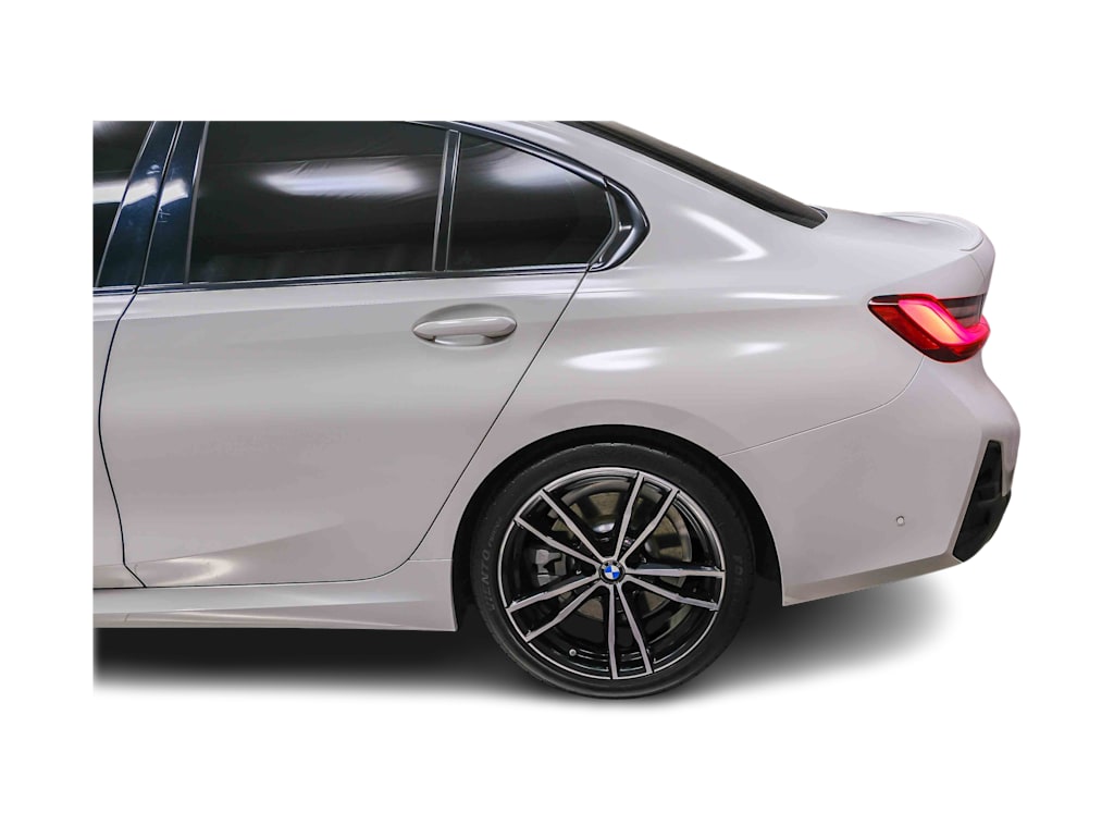 Thumbnail: 2023 BMW 3 Series - 3