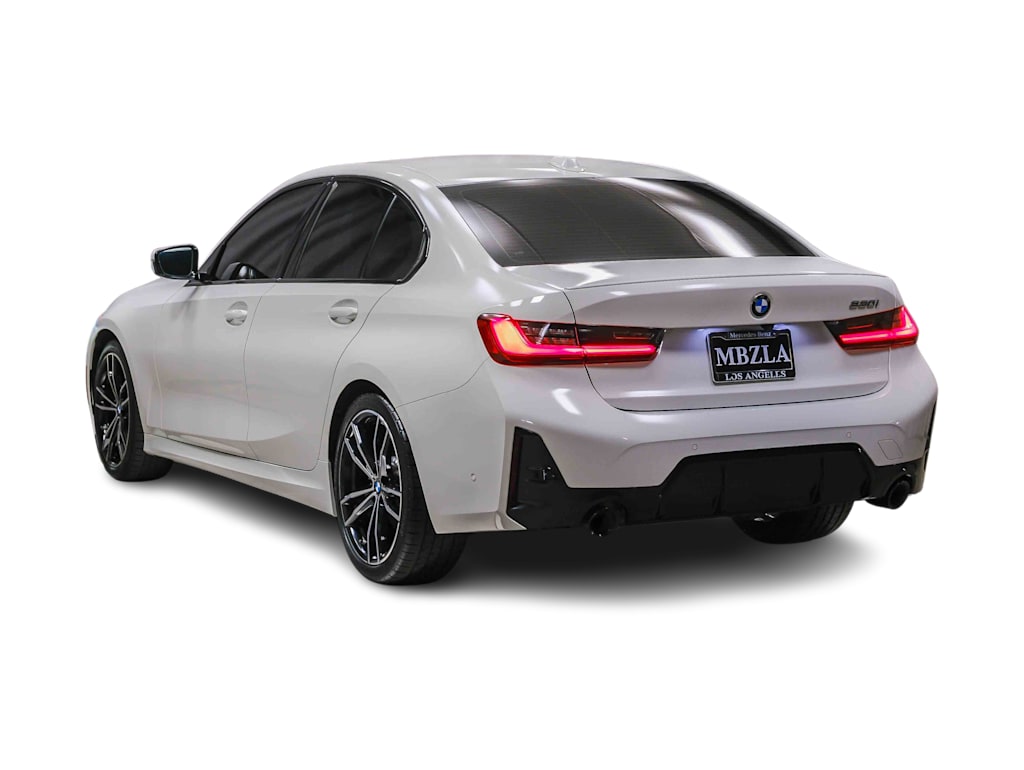 Thumbnail: 2023 BMW 3 Series - 4