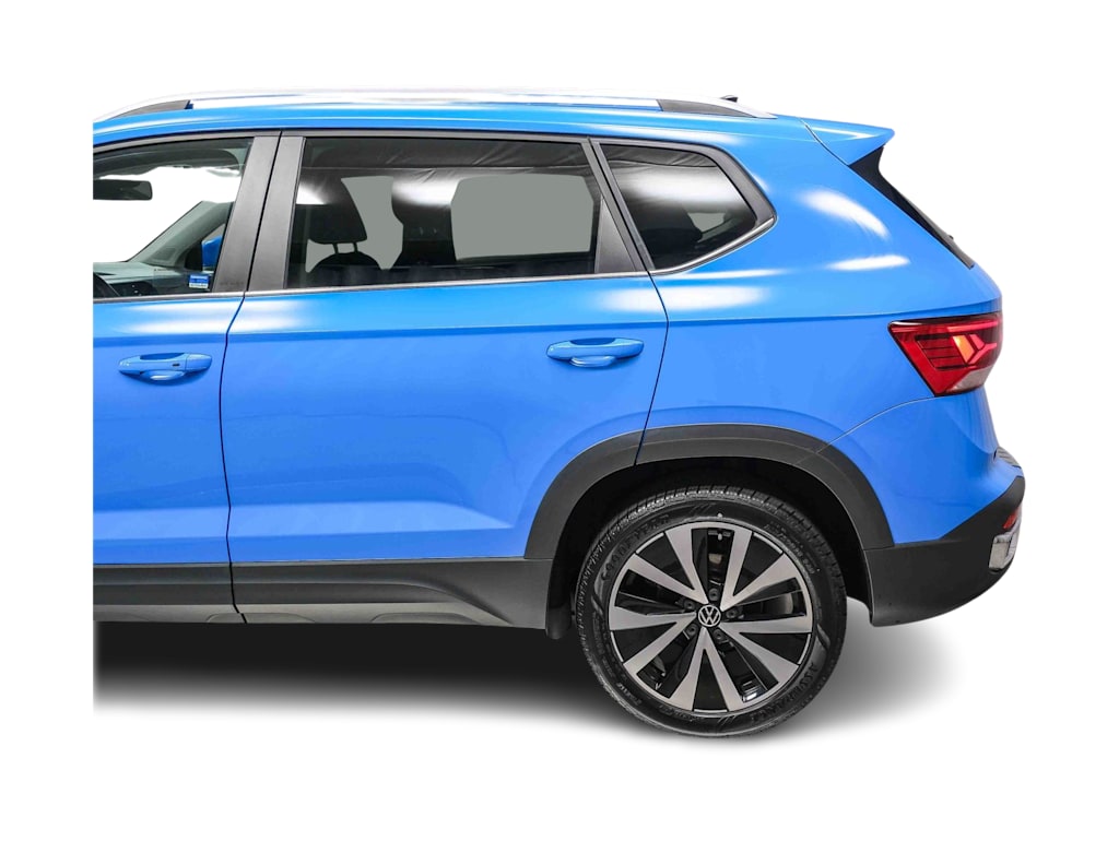 Thumbnail: 2022 Volkswagen Taos - 3