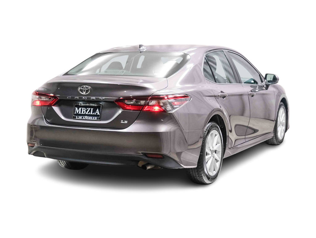 Thumbnail: 2022 Toyota Camry - 14