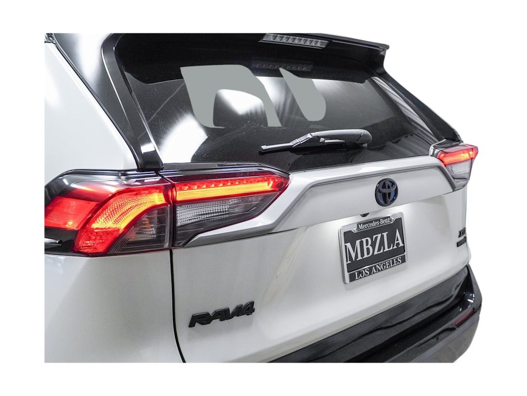 2021 Toyota RAV4 XSE 21