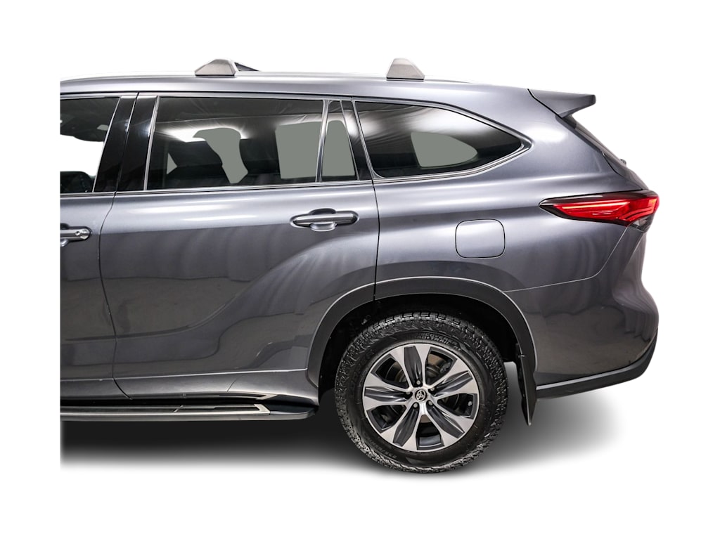 Thumbnail: 2020 Toyota Highlander - 3