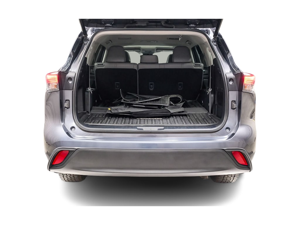 Thumbnail: 2020 Toyota Highlander - 17