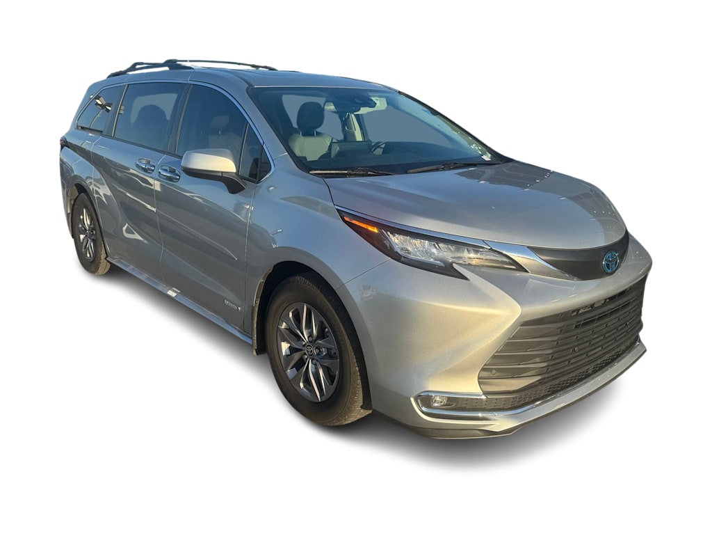 Thumbnail: 2021 Toyota Sienna - 6