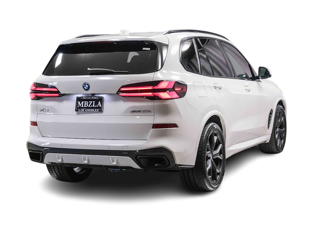 Thumbnail: 2024 BMW X5 - 17