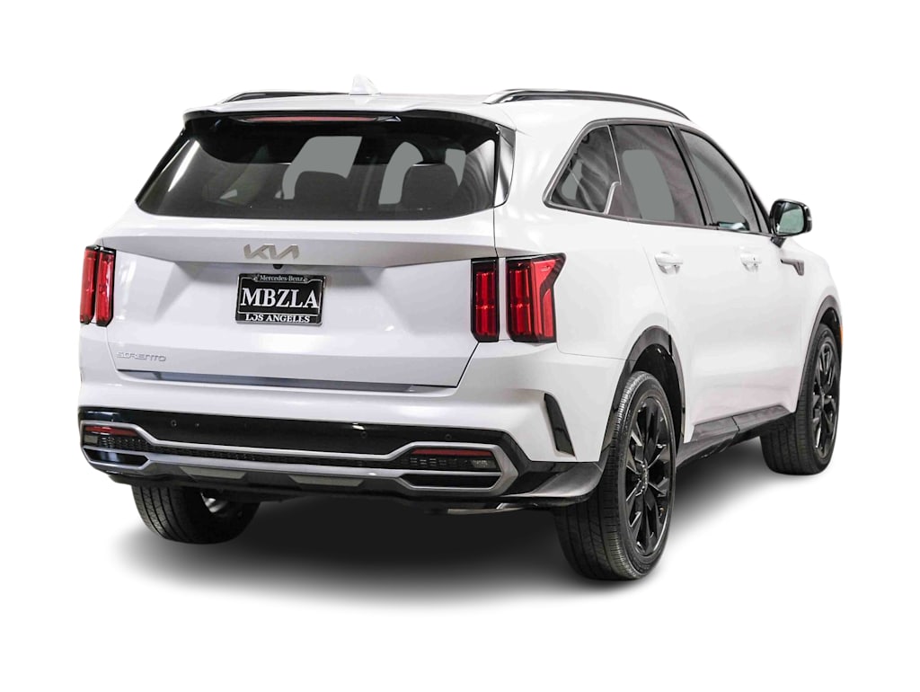 Thumbnail: 2023 Kia Sorento - 17