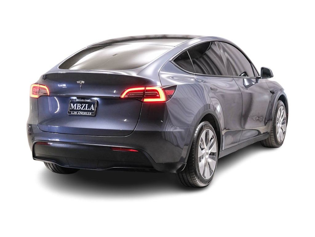 Thumbnail: 2023 Tesla Model Y - 17