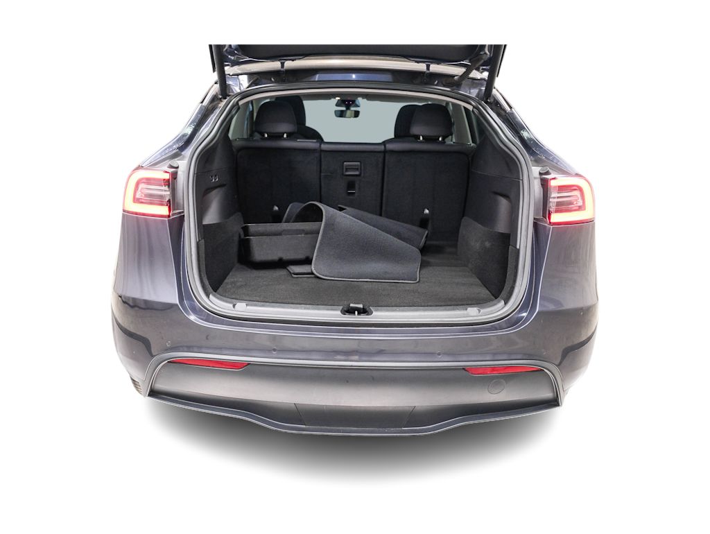 Thumbnail: 2022 Tesla Model Y - 12