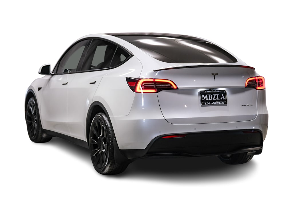 Thumbnail: 2022 Tesla Model Y - 4