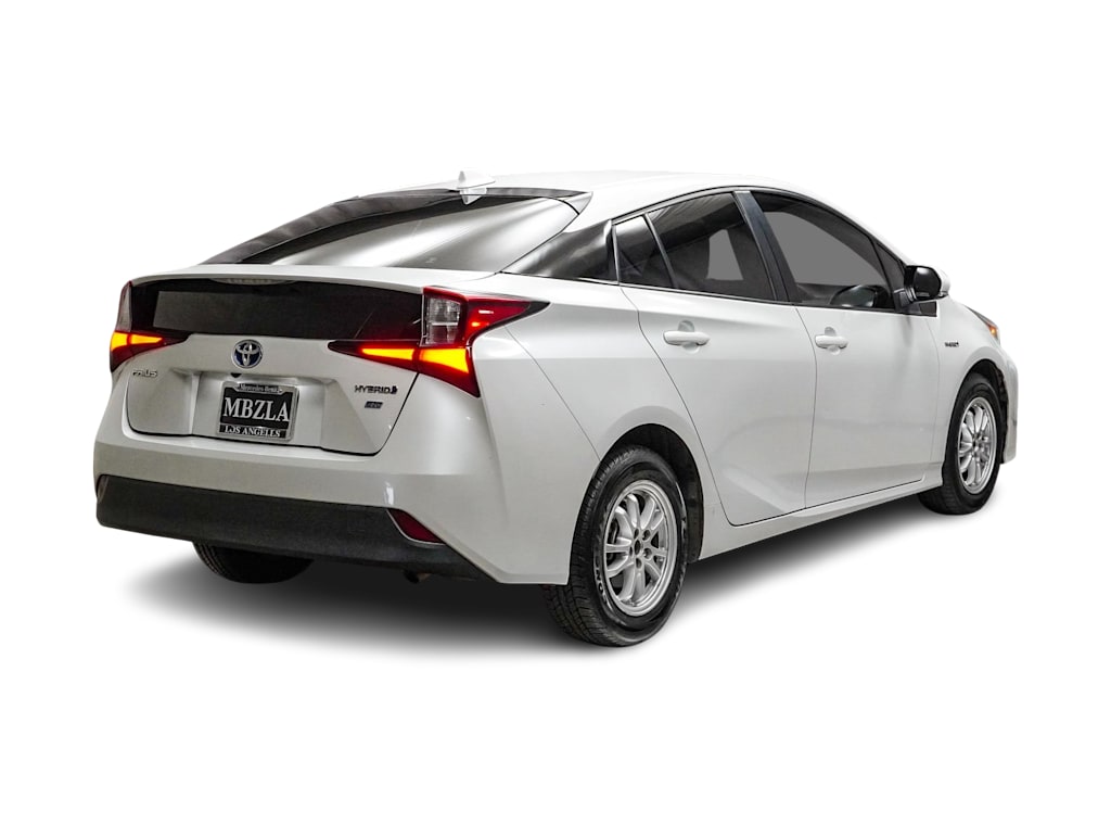 2021 Toyota Prius L Eco 13